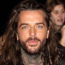 Pete Wicks age