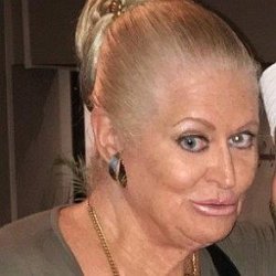 Kim Woodburn age