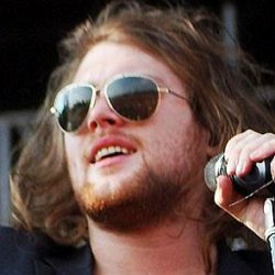 Danny Worsnop age