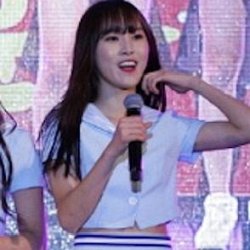 Yuju age