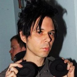 Nick Zinner age